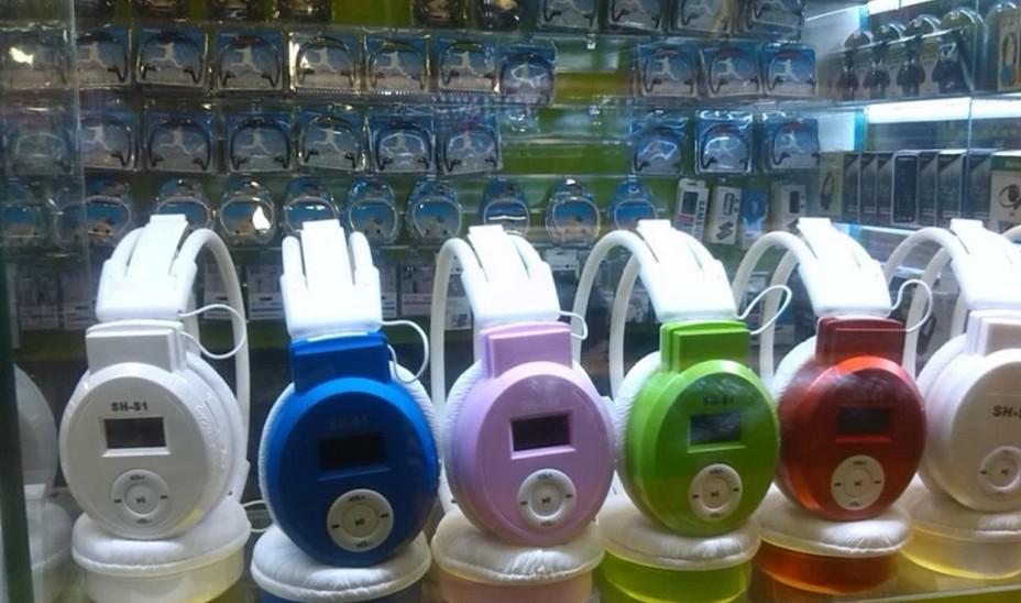 SHS1運(yùn)動(dòng)型插卡耳機(jī) 跨界多功能，批發(fā)零售全解析